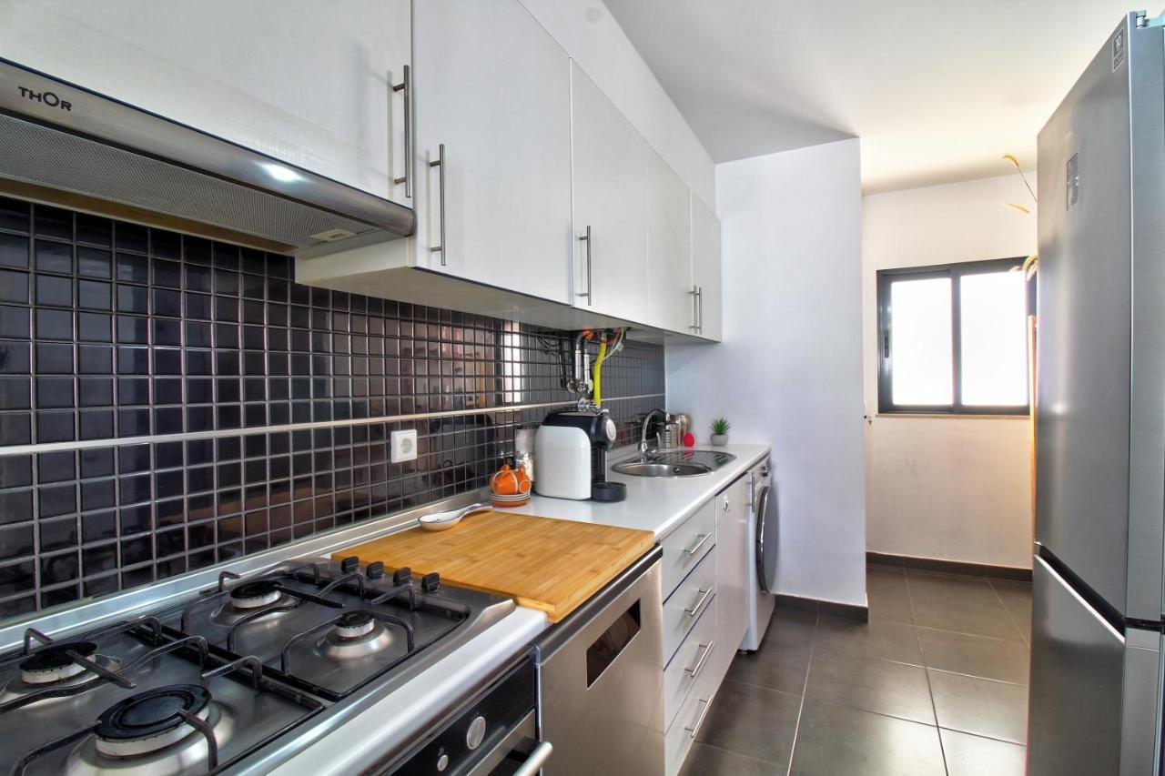 Center Location, Ac, Swimming Pool, And Parking Daire Olhão Dış mekan fotoğraf
