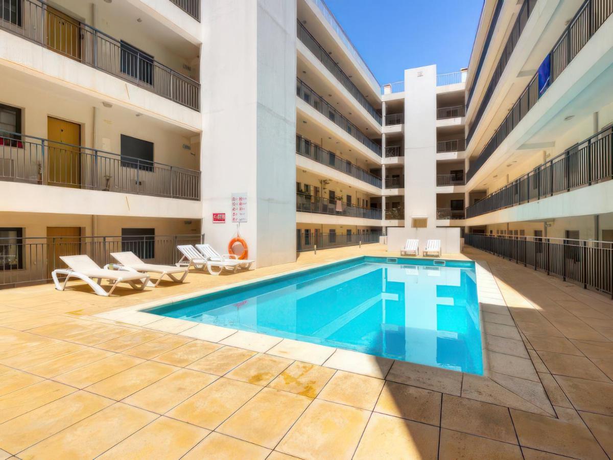 Center Location, Ac, Swimming Pool, And Parking Daire Olhão Dış mekan fotoğraf
